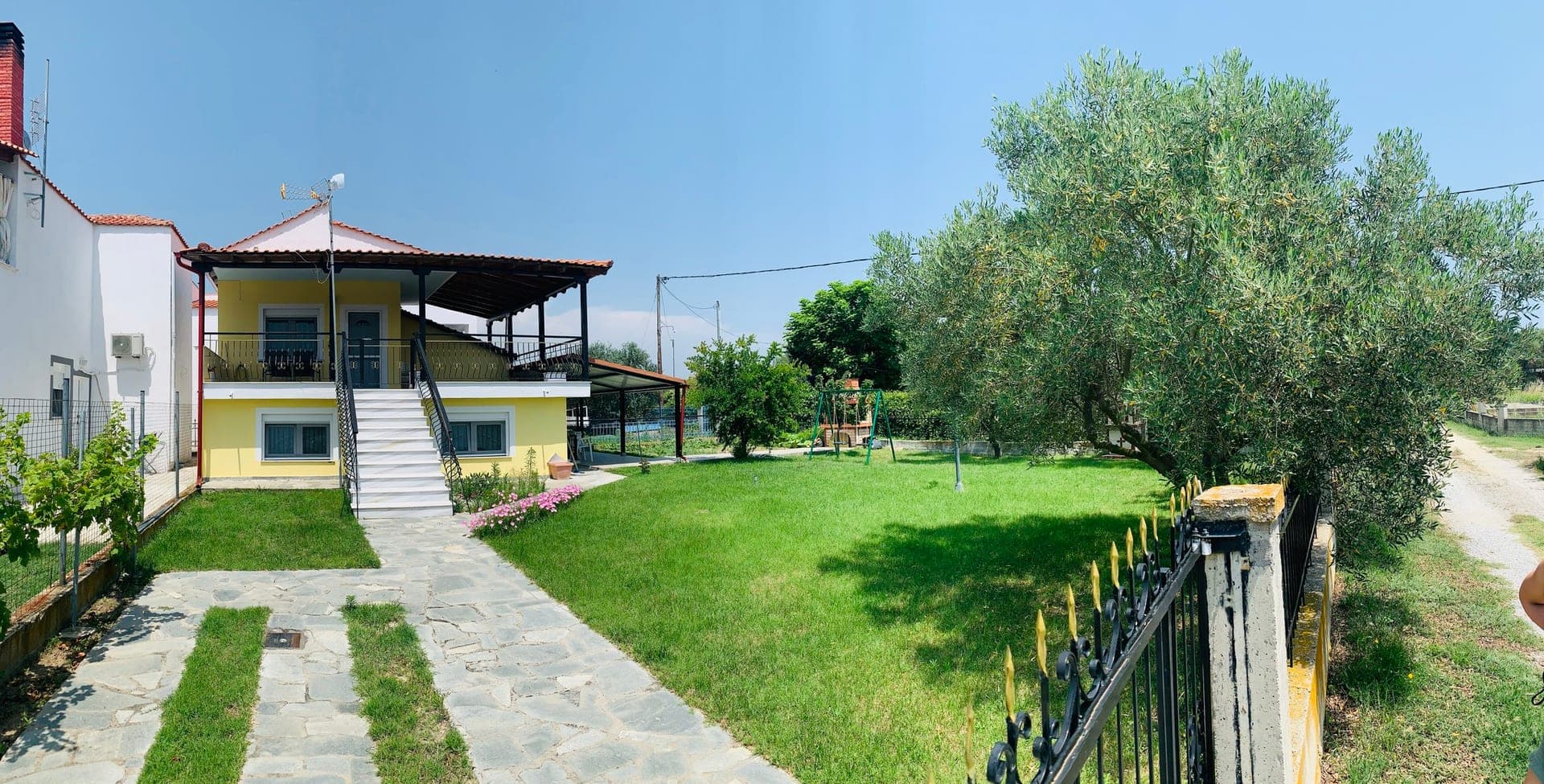 Greek Yellow Holiday House :: 24/7 Video Security